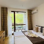 Astoria Ii 24 One Bedroom * エレニテ