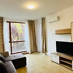 アパート Astoria Ii 24 One Bedroom エレニテ