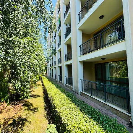 Astoria Ii 24 One Bedroom Apartment