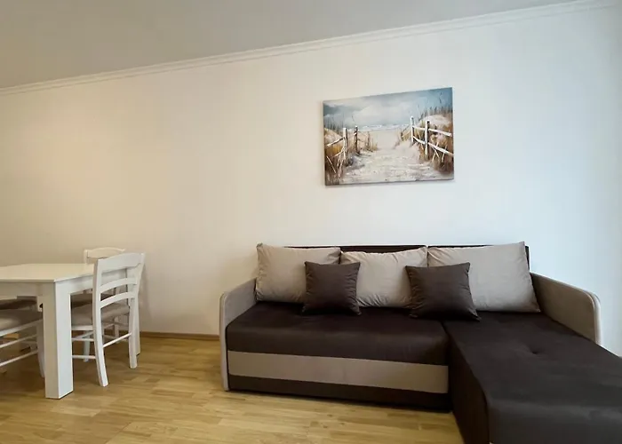 Astoria Ii 24 One Bedroom