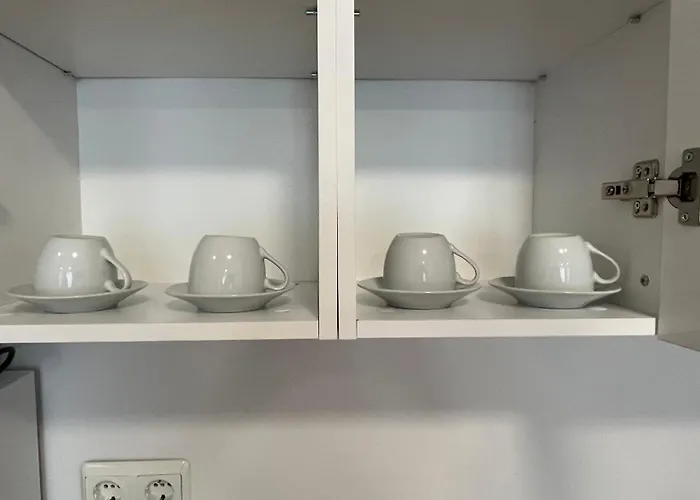 Astoria Ii 24 One Bedroom *