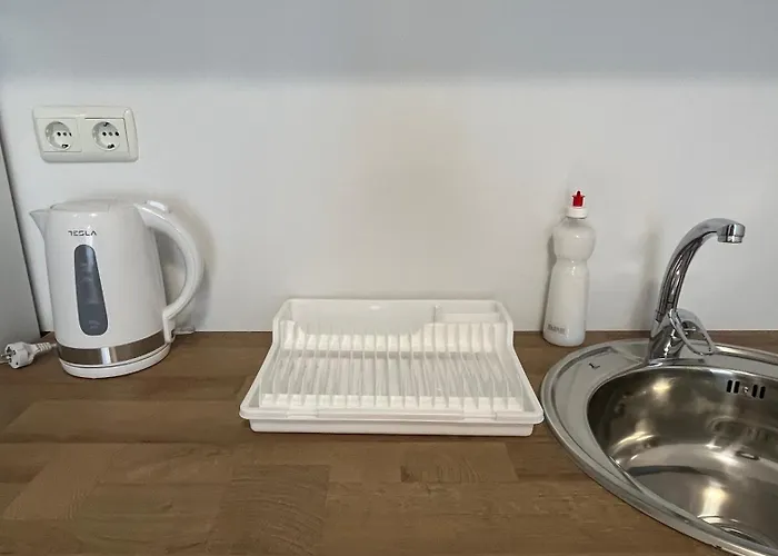 Astoria Ii 24 One Bedroom Elenite