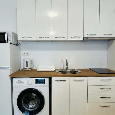 Astoria Ii 24 One Bedroom Apartment