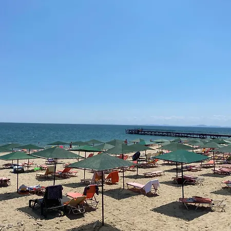 Astoria Ii 24 One Bedroom Apartment *