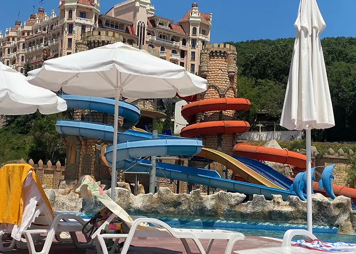 Astoria Ii 24 One Bedroom Elenite