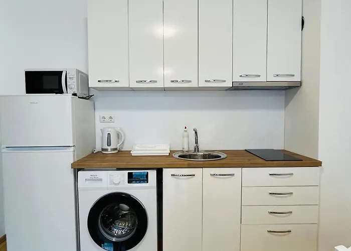 Astoria Ii 24 One Bedroom Apartment